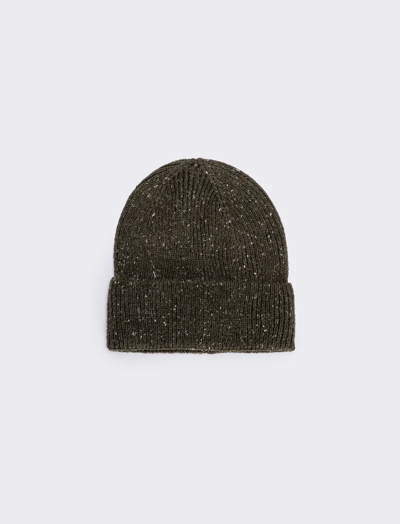 Cappello in maglia con risvolto elegante - Verde